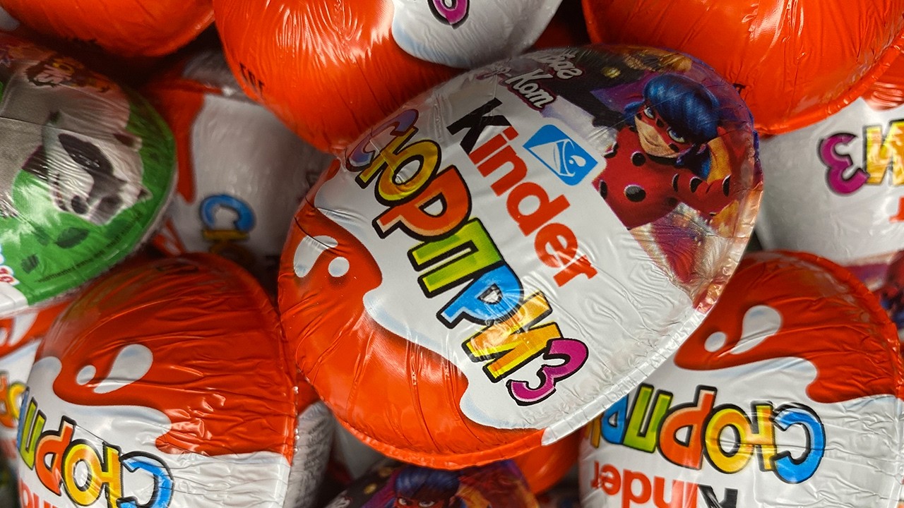 Sweets Unpacking ASMR 🍭 | Satisfying Video | ASMR No talking | Kinder Joy