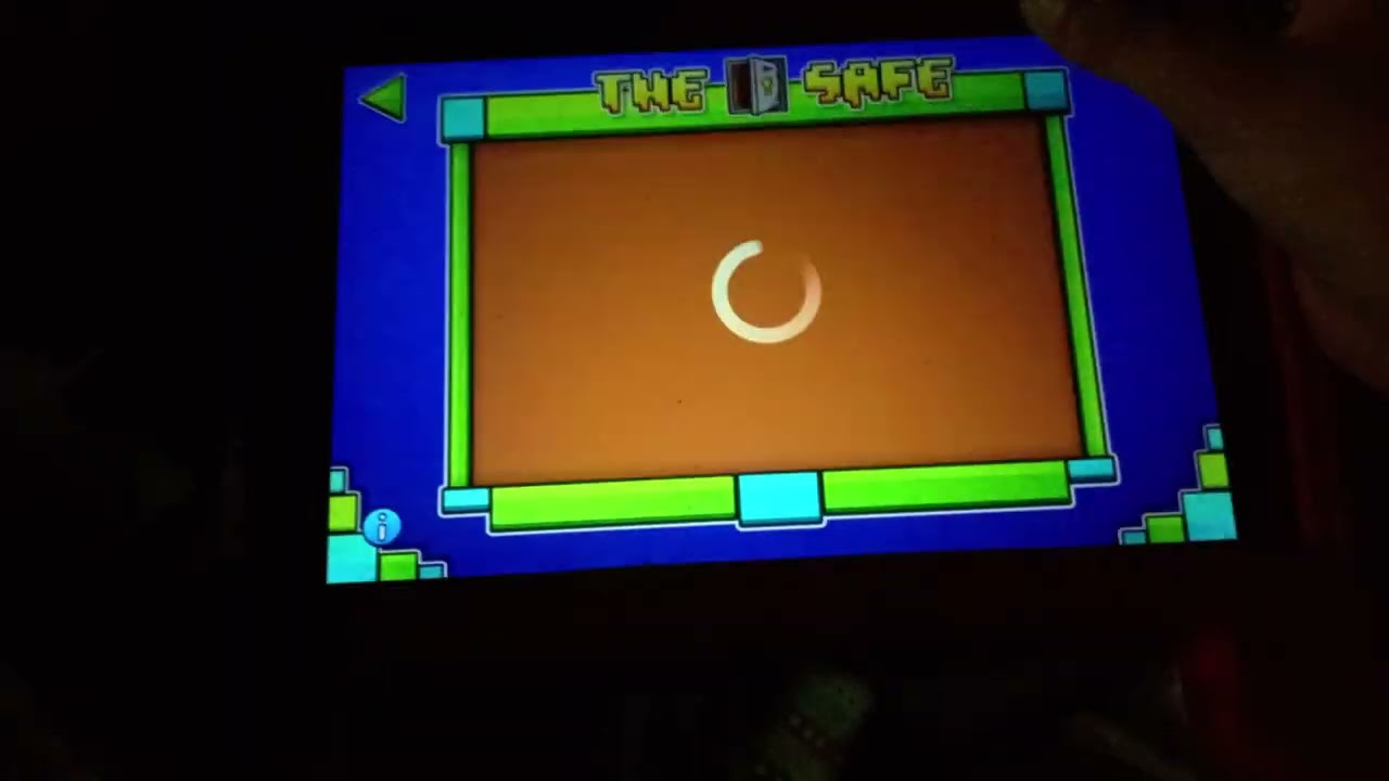 Niño rata llora porque no sabe jugar Geometry Dash