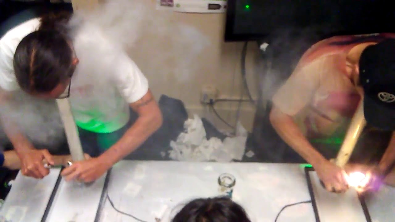 Bong Racing (Super Dave v. Dr Puffer Championship)