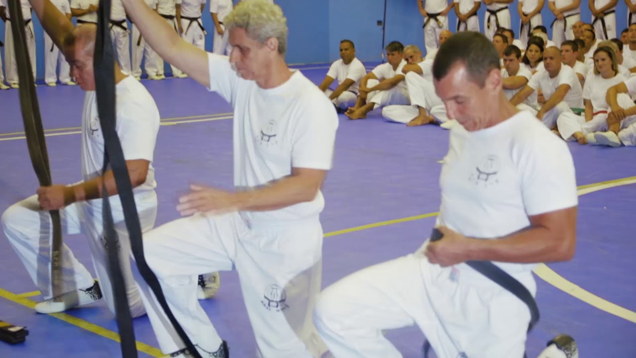 Krav Maga: cerimônia de graduação com Mestre Kobi