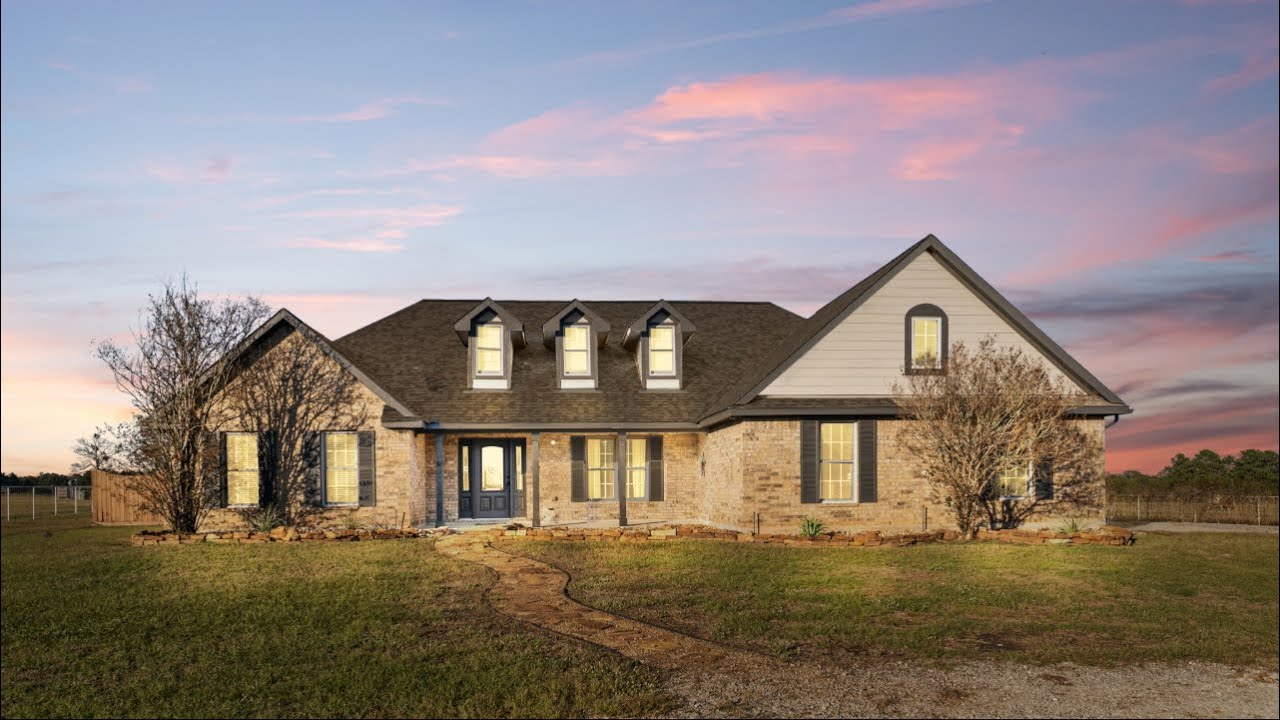 Hidden Gem in Magnolia TX | 4BR Country Home with Acreage & Bonus Room!
