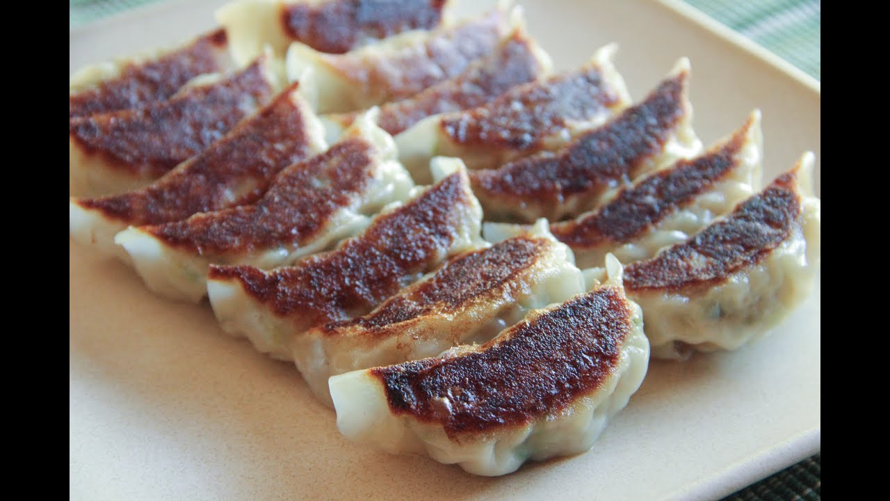 Gyoza Recipe - Japanese Cooking 101