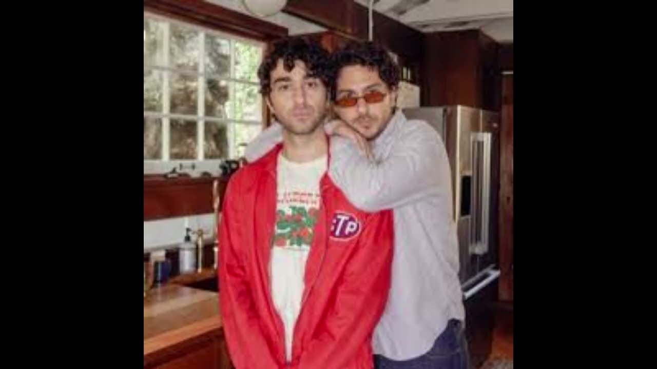 Nat & Alex Wolff - Emilia 