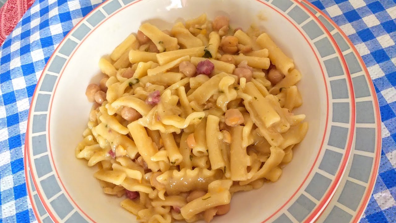 Pasta e ceci alla napoletana