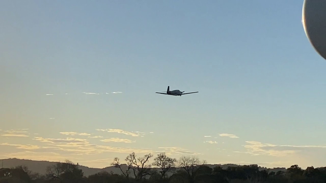 Mooney M20F in Bulverde