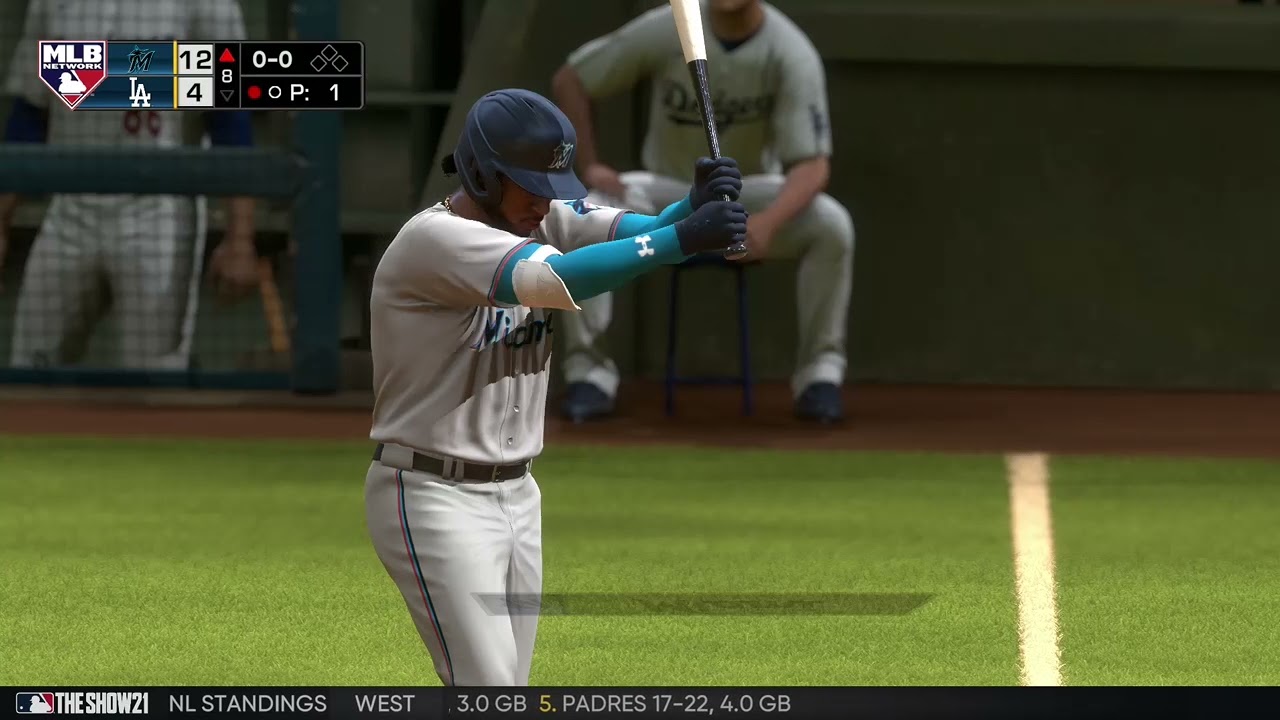 Fan runs onto field AGAIN in mlb the show