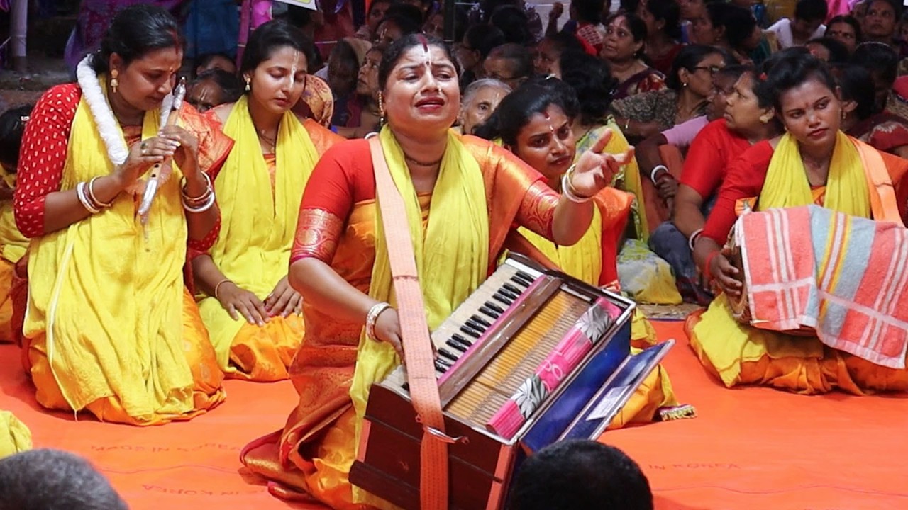 সখীদের বিরাম কীর্তন নিরবে শুনুন হৃদয় ছুয়ে যাবে