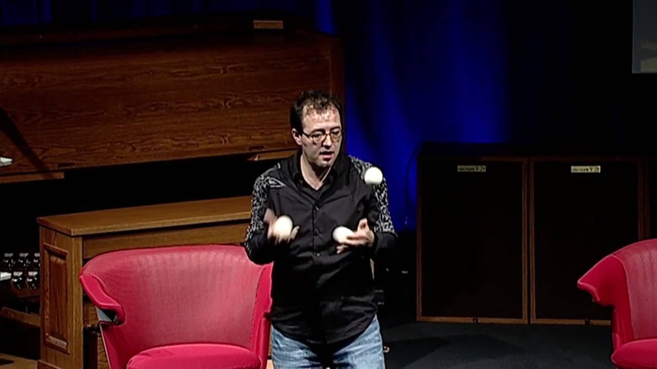 EG4 Eric Mead, magician and busker (10-14)