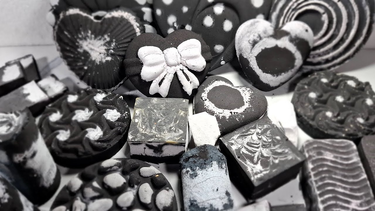 Water Crumble 🌊🖤🌊 ~Super Soft and Dusty Black and white combo gymchalk reforms 🤍🖤🤍🖤