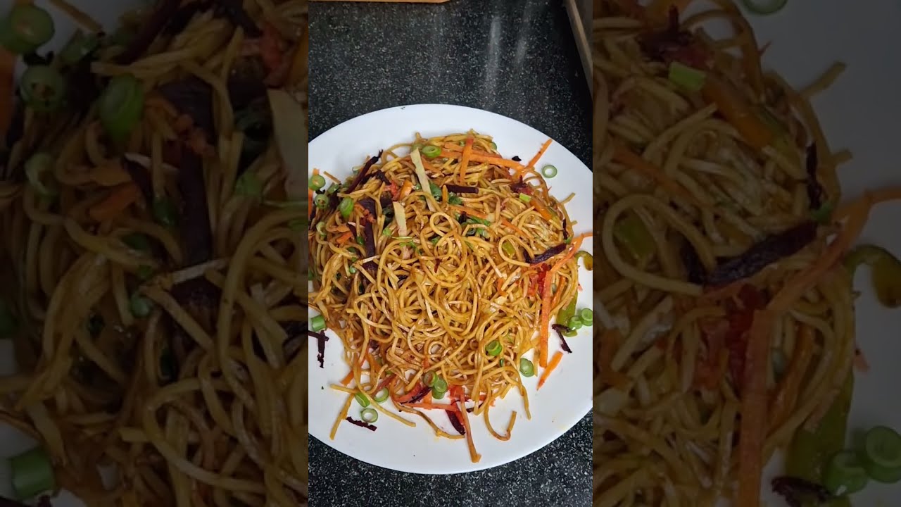 हक्का नूडल्स एक बार बना लिए, तो बाहर से मंगाना भूल जाएँगे! 😋Market Jaisa Hakka Noodles 