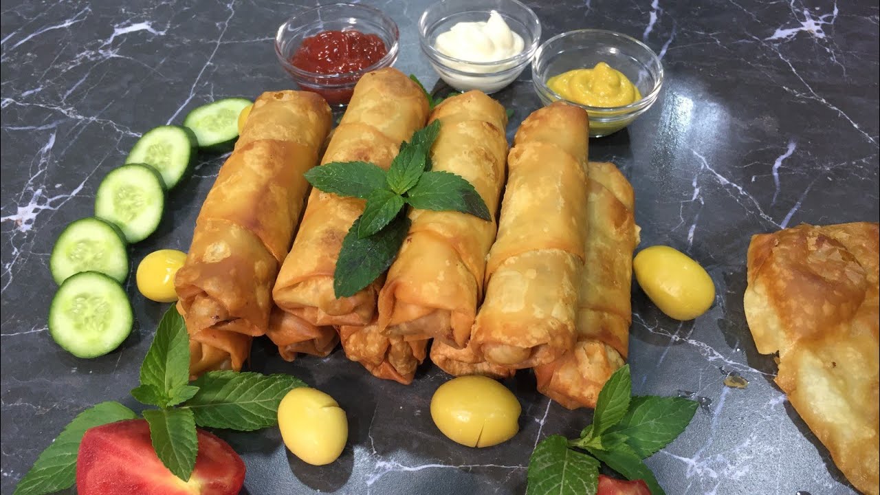 crispy pastry leaves with chicken chest