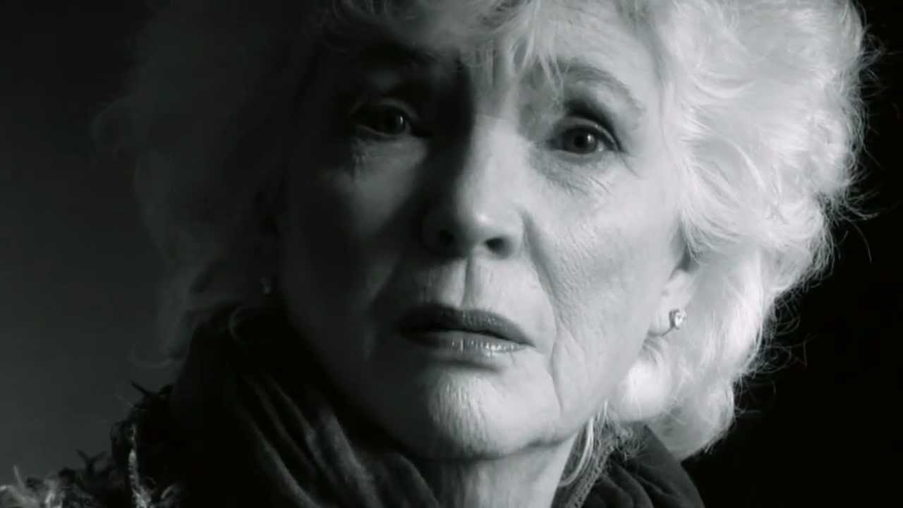 Fionnula Flanagan &mdash; 'The Emigrant Irish'