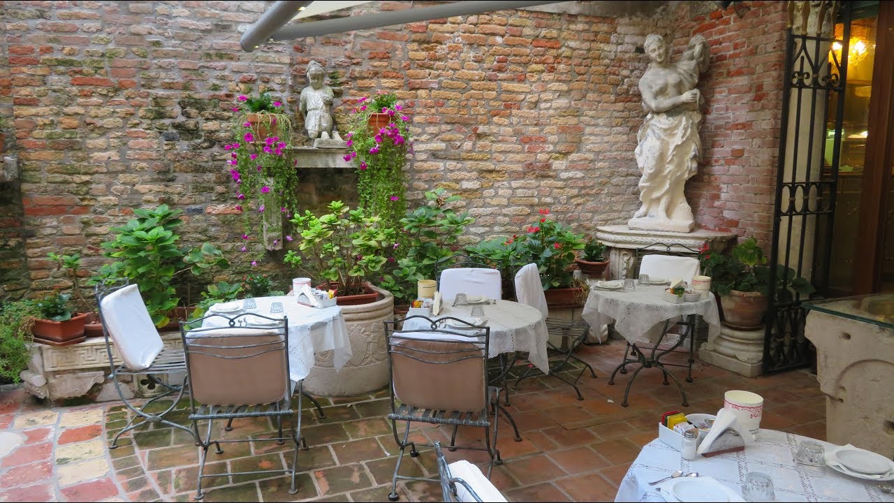 Venice: Hotel Al Ponte Mocenigo