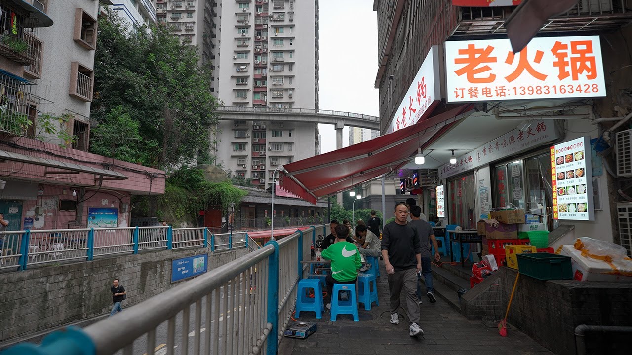 [4K] Walk from Wenhuajie to Dongshuimen Yangtze River Bridge. Chongqing, China