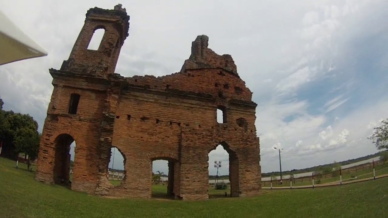 Humait&aacute; ( recorriendo las ruinas y la ciudad )
