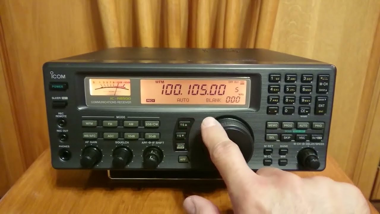Icom R8500