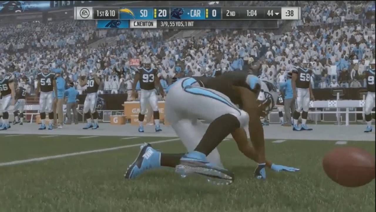 Madden NFL17 - Cam Newton Throw On The Run Gameplay
