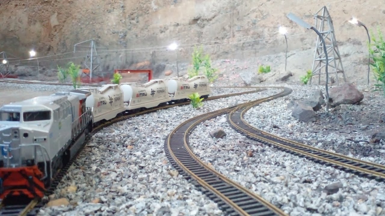 Locomotiva Frateschi ac44i transporte de bobinas e tubulação 