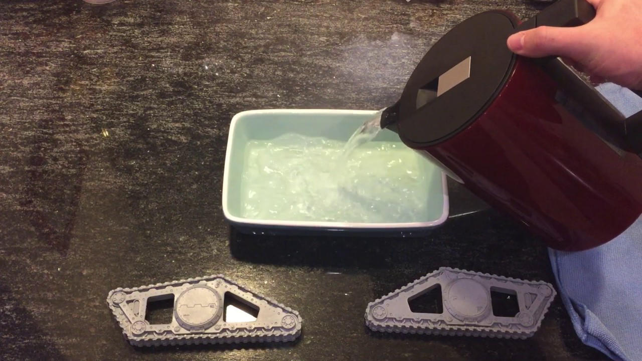How to: Straightening Warped Forge World resin parts on a Triaros Armoured Conveyor Track