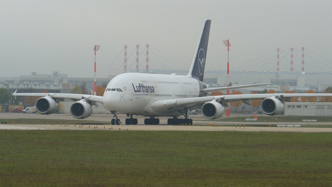 Munich Airport Planespotting Lufthansa Airbus A380-841 D-AIMK Take Off RWY08L Close Up 4K
