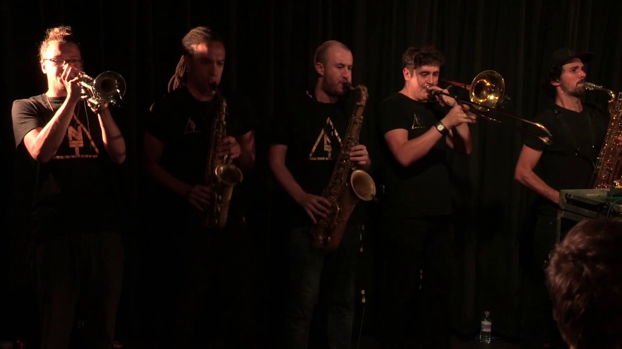 Nubiyan Twist - Shake Me Down (live for SoulandJazz.com and Sennheiser UK)