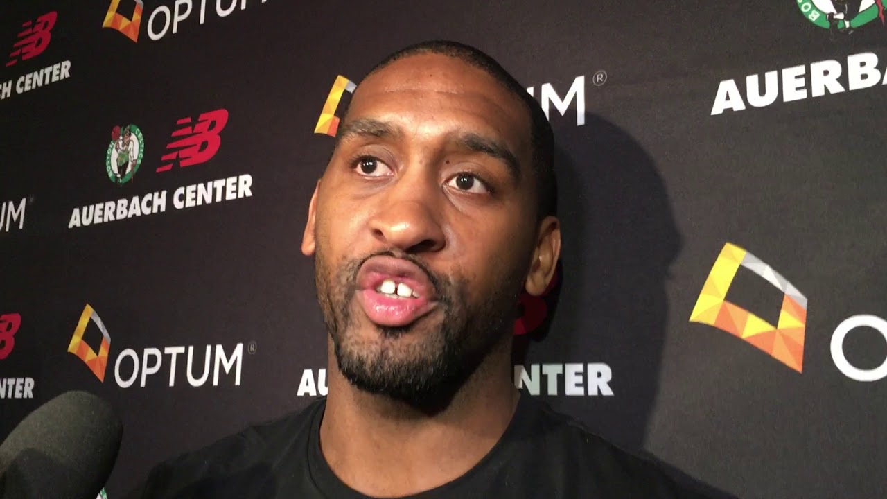 BRAD WANAMAKER introduced to CELTICS by MIKE ZARREN