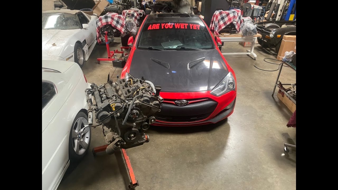 BLOWN 3.8 GENESIS MOTOR . WHAT HAPPENS WHEN THEY BLOW UP!
