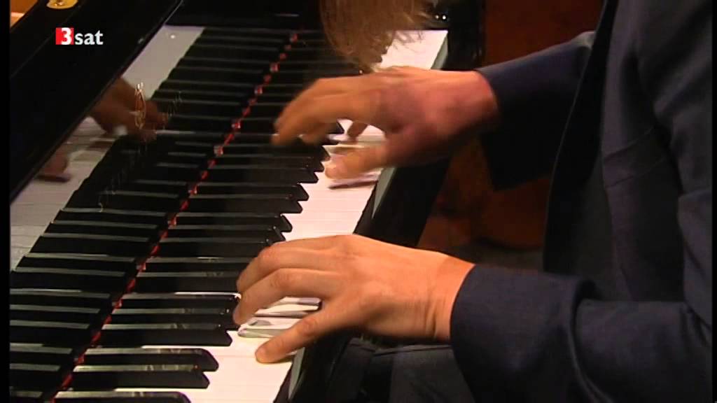 Leszek Możdżer - Mazurek a-moll Op. 17 Nr 4 (F. Chopin)
