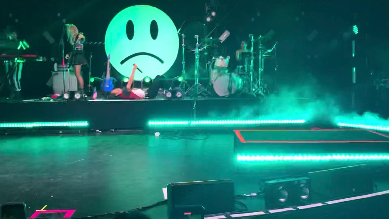 the king/generation why - conan gray - comfort tour