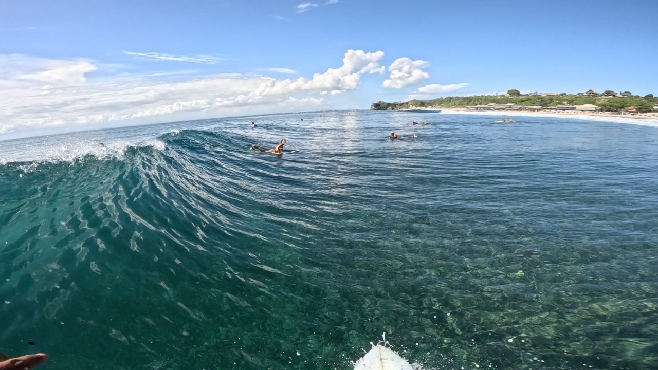 Perfect Surf at Balangan Beach | Sunny Skies, Good Waves, Good Vibes!
