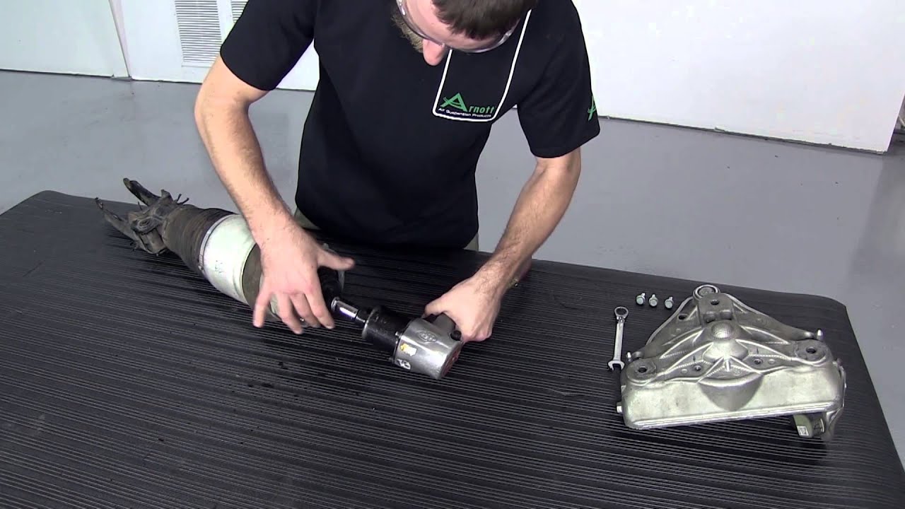 Replacing Front Air Spring on Cayenne, Touareg, Q7 with New Arnott-Designed Air Spring