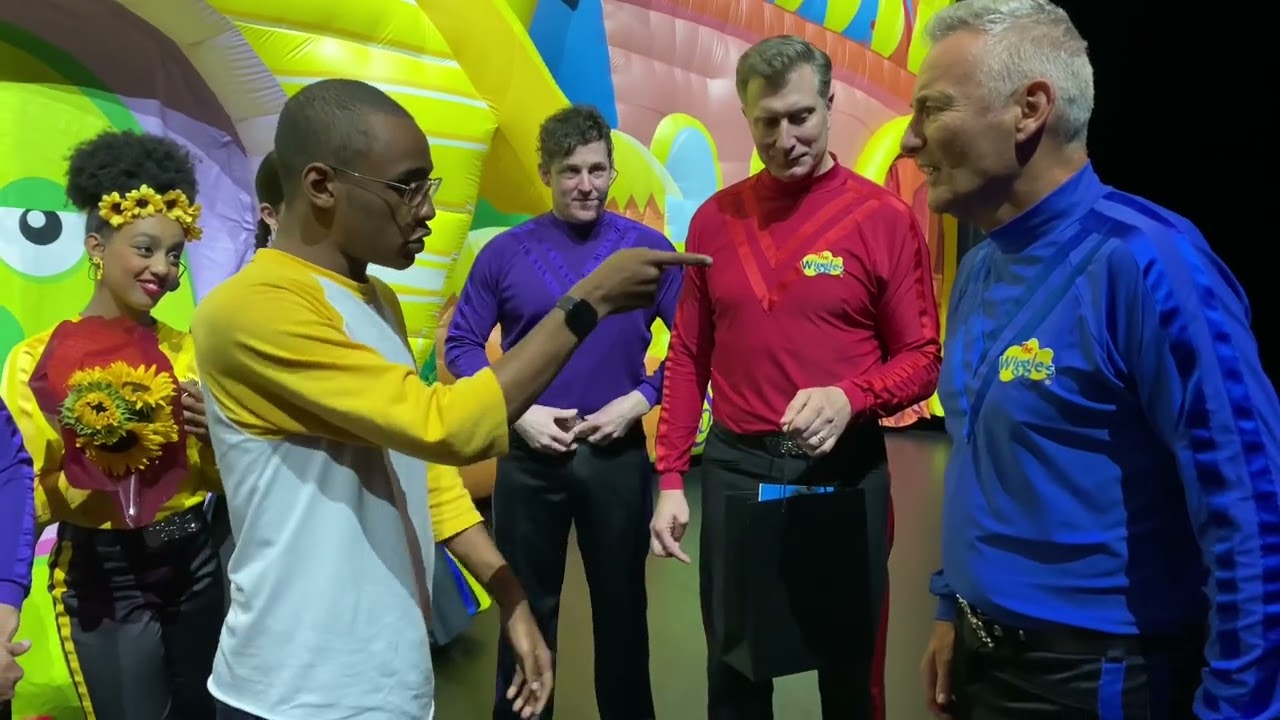 Having a chat with The Wiggles before the show!