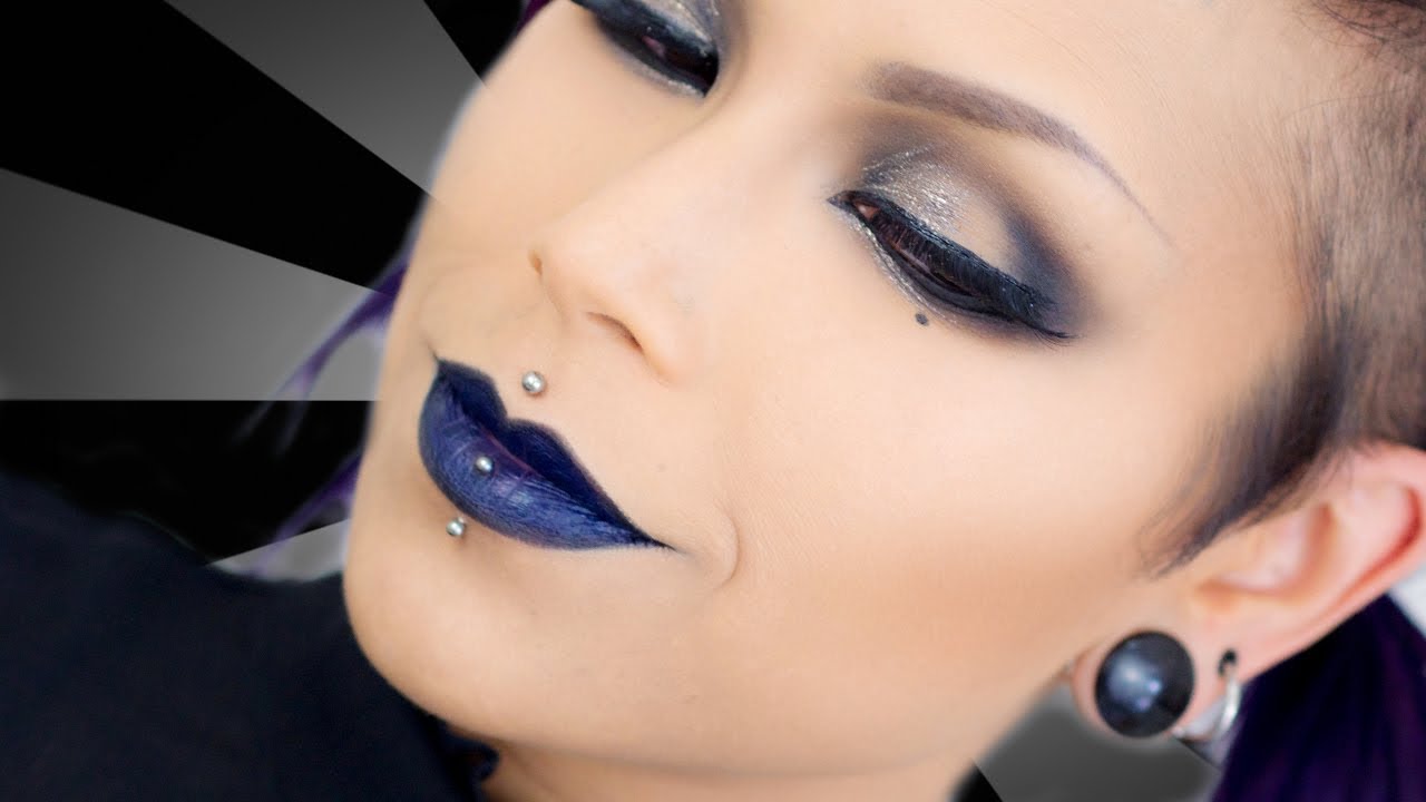 Silver Grunge Disciple Makeup Tutorial