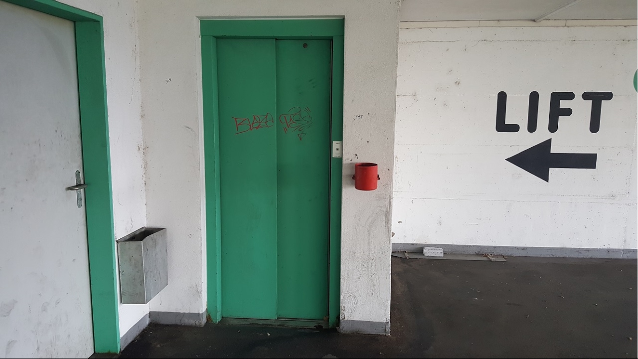 Aufzug Schlieren @Parkhaus Neuhard, 4600 Olten, Schweiz