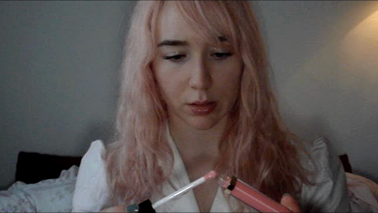 Lipgloss Paradox