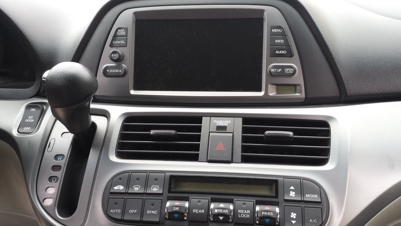 How to Remove Radio / Navigation  Display from Honda Odyssey 2005 for Repair.