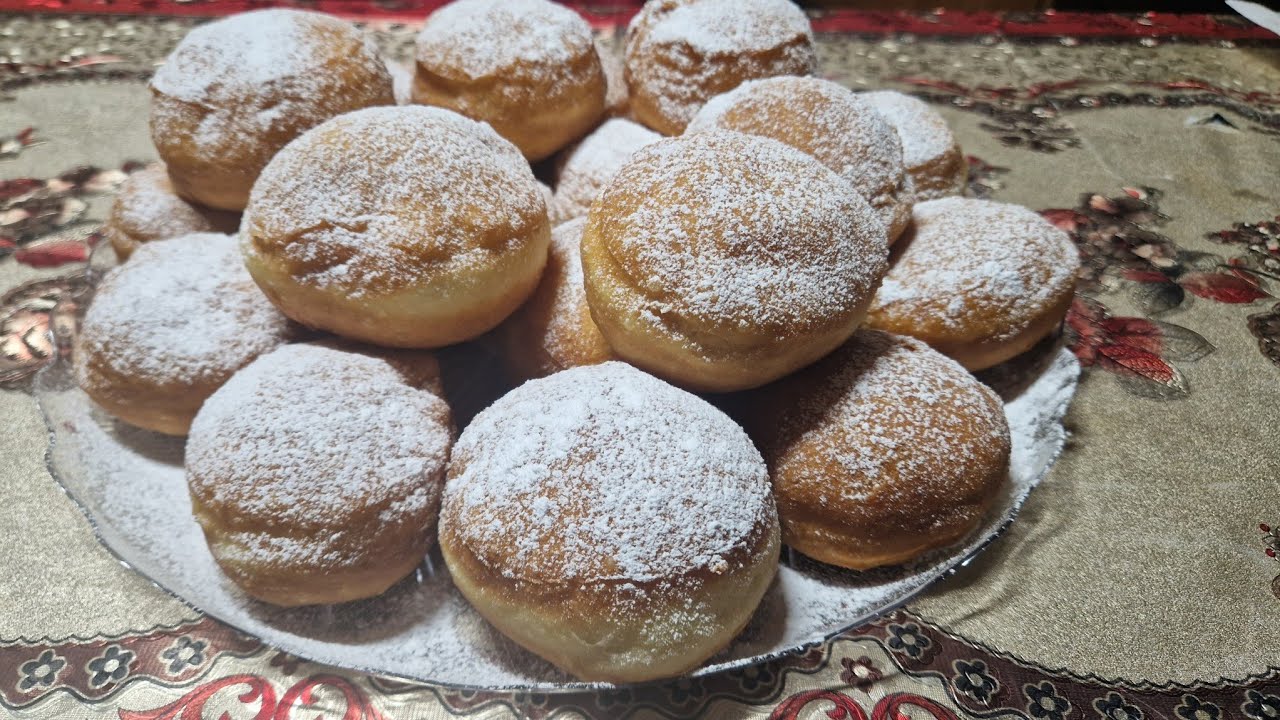 Cum să faci gogoși pufoase – desert simplu și delicios pentru toți de la bunica noastră 