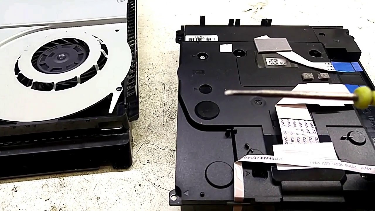 PS4 Slim não puxa disco