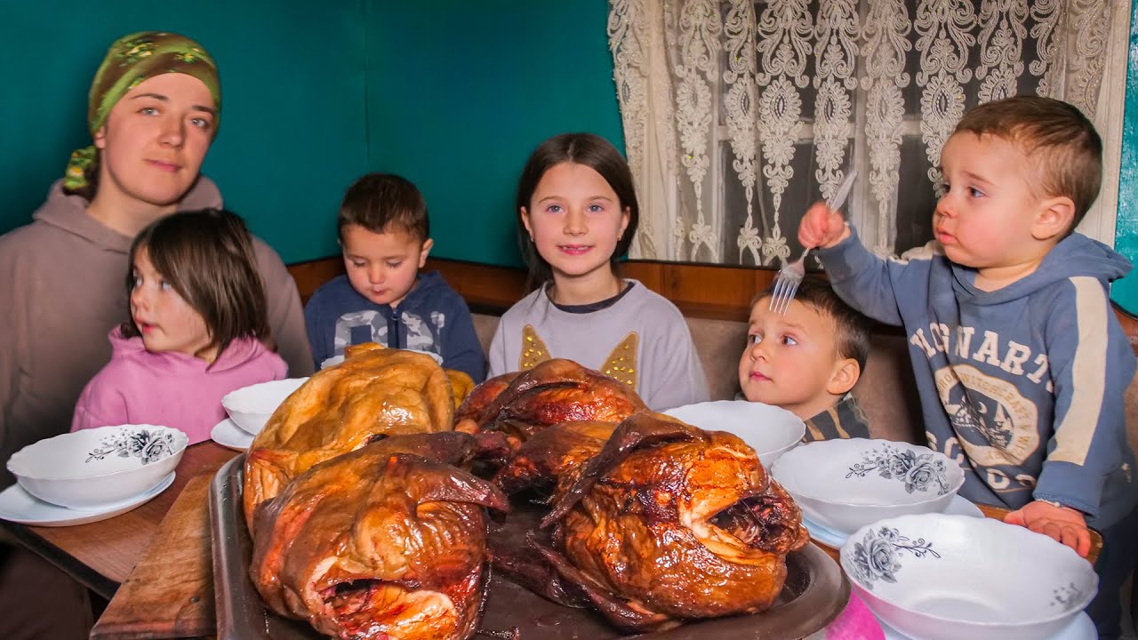 Simple LIFE in the mountains away from civilization and people, amazing dinner with family