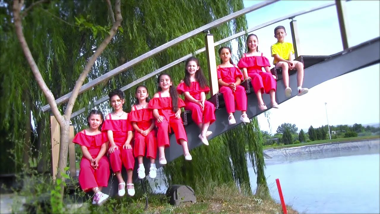 ქართული სიმღერების პოპური - სტუდია ,,ლურჯა ცხენები