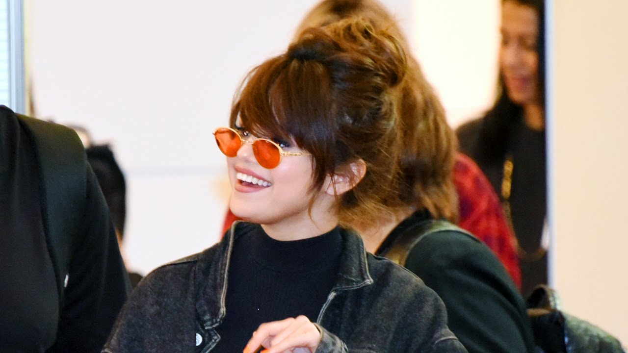 SELENA GOMEZ Arrives in JAPAN and Fans Got CRAZY! セレーナ・ゴメス空港到着でファン大興奮