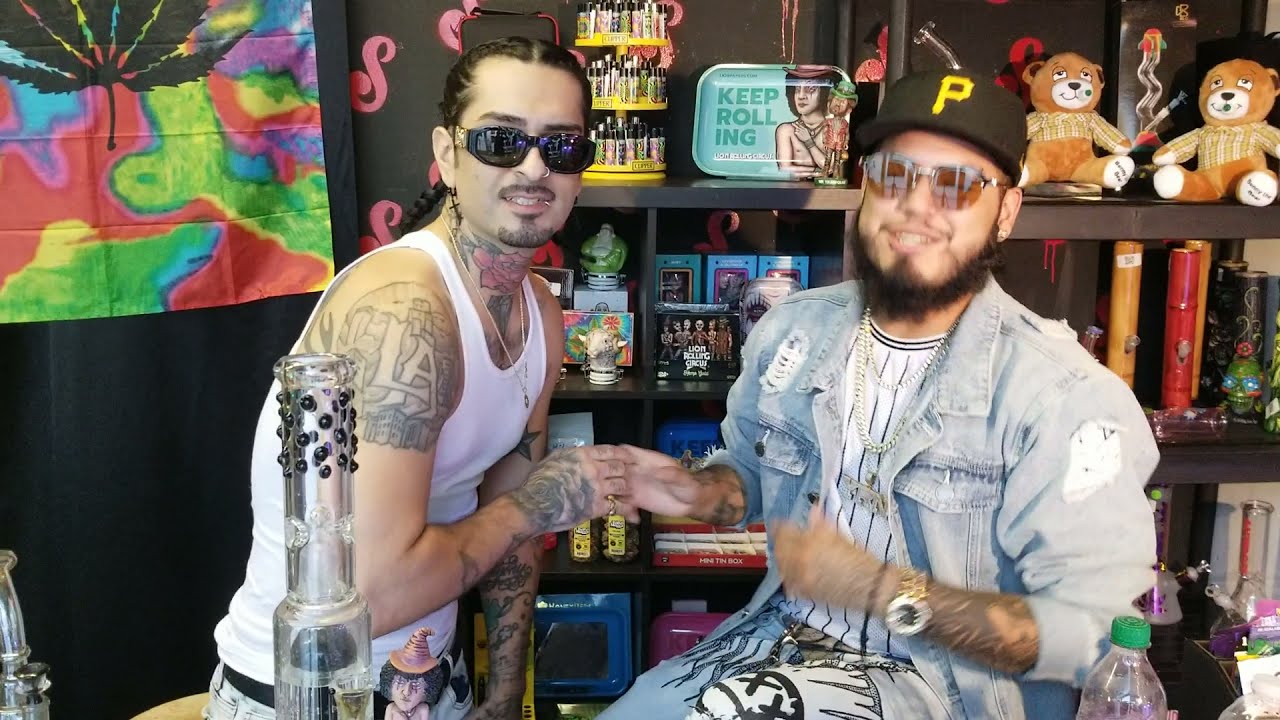Freestyle Flow: Pequeno Flow & Anthony V Create Dope New Smokers Song at the Smokerolla Shop  - DTLA