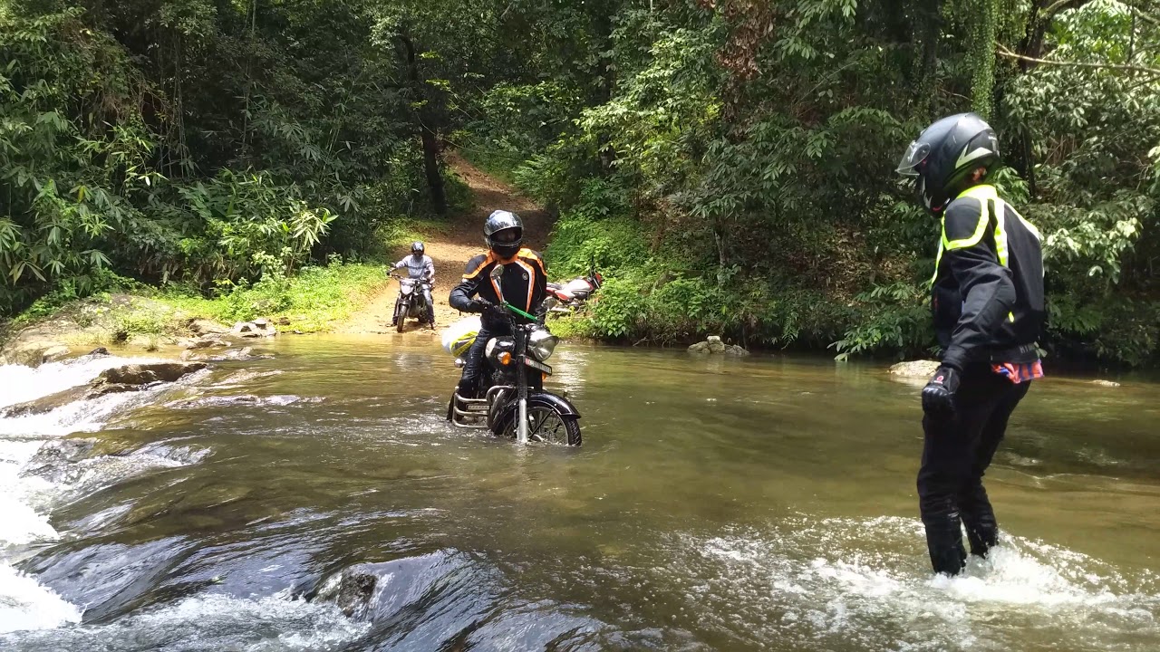 Bike fell down while crossing the river in Uluppuni| Royal Enfield | classic 350 | ULUPPUNI