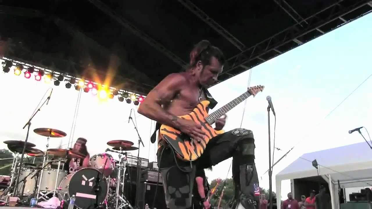Mr Scary, of Lynch Mob guitar solo at Halfway Jam 2012.