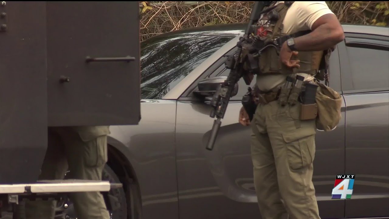 Burglary suspect armed with gun, knife shot by SWAT officer after standoff in Wesconnett