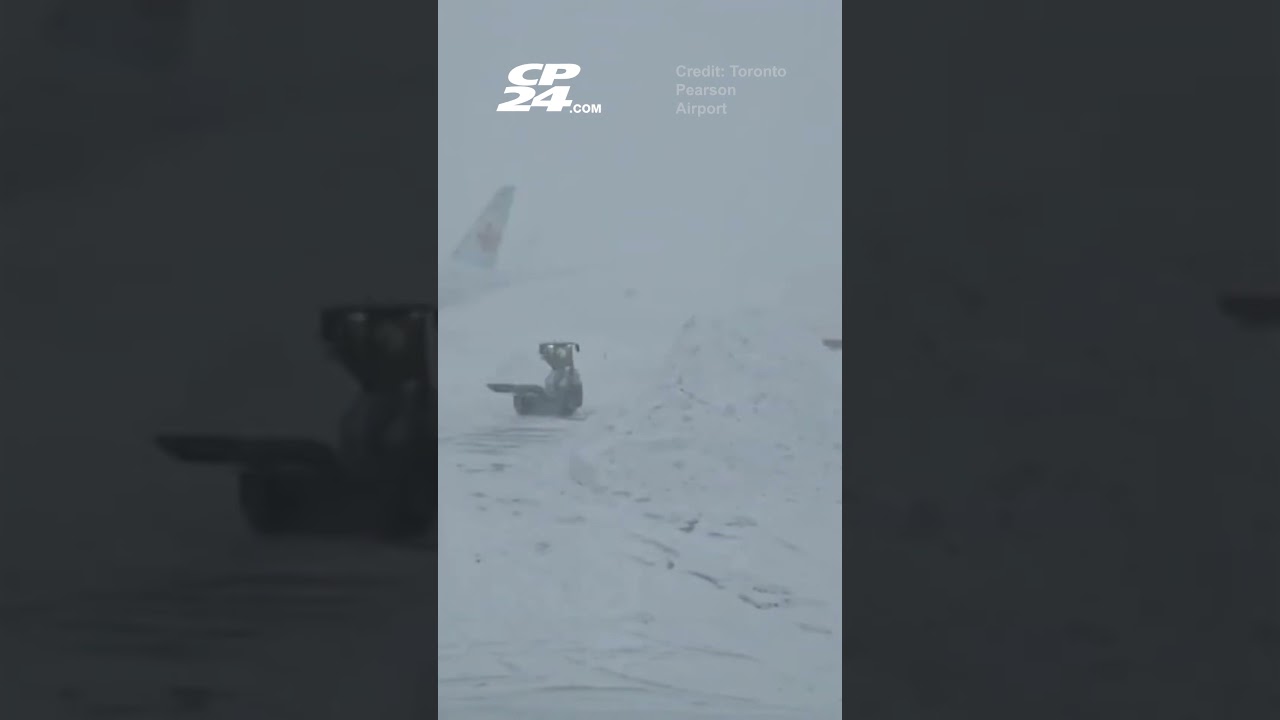 Timelapse of snow clearing operations at Pearson Airport