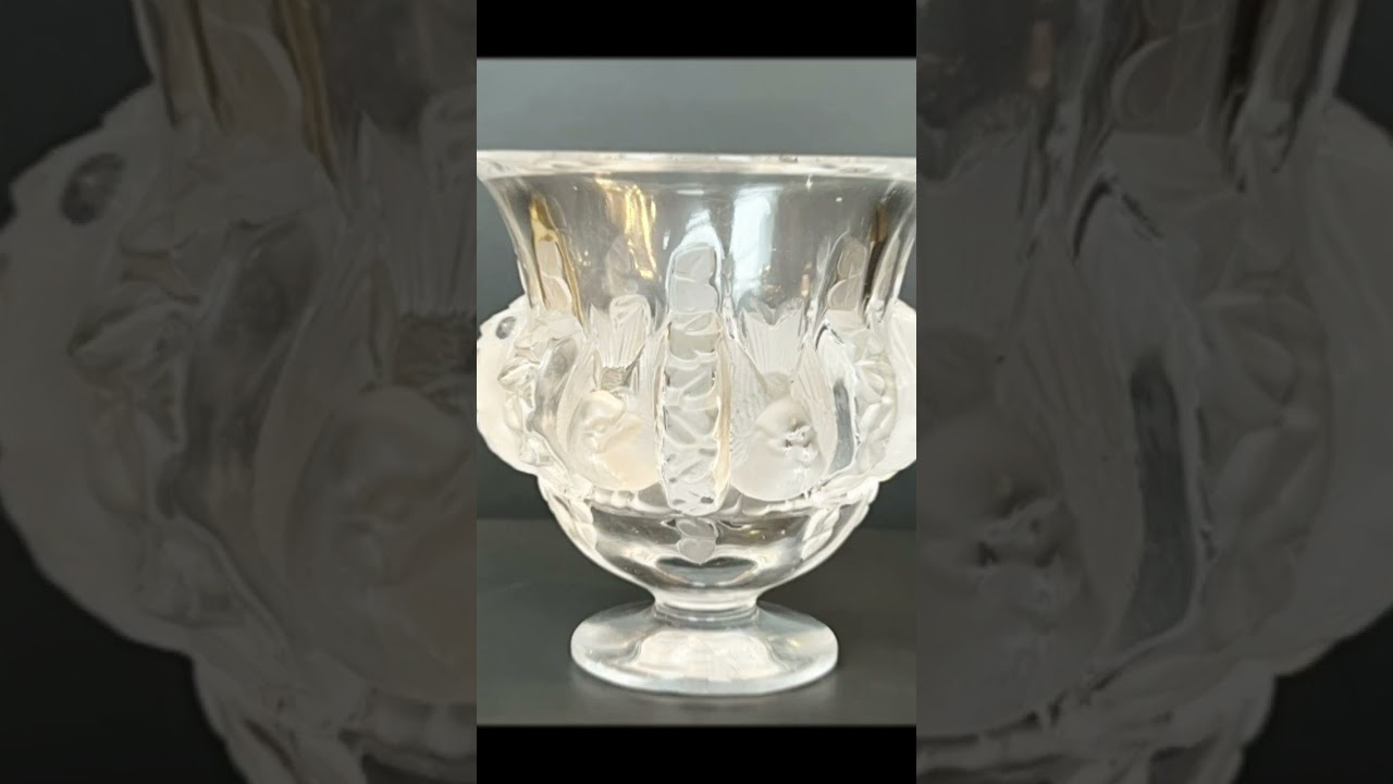 LALIQUE France crystal vase Dampierre with swallow birds in relief  #LALIQUE #CRYSTAL #LALIQUEGLASS