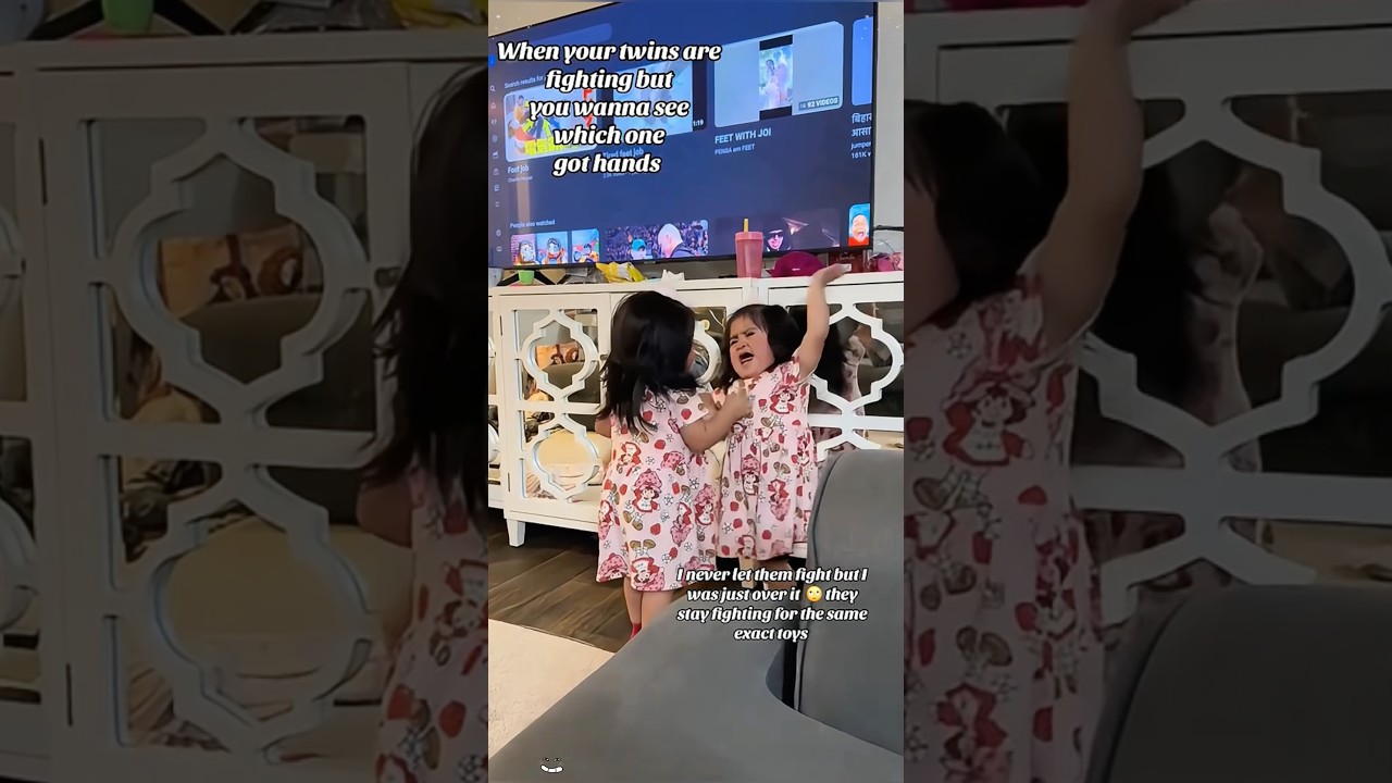 Twins fighting #twins #fight #fightinggame #youtube #fighting #funny #reaction #interesting #fun