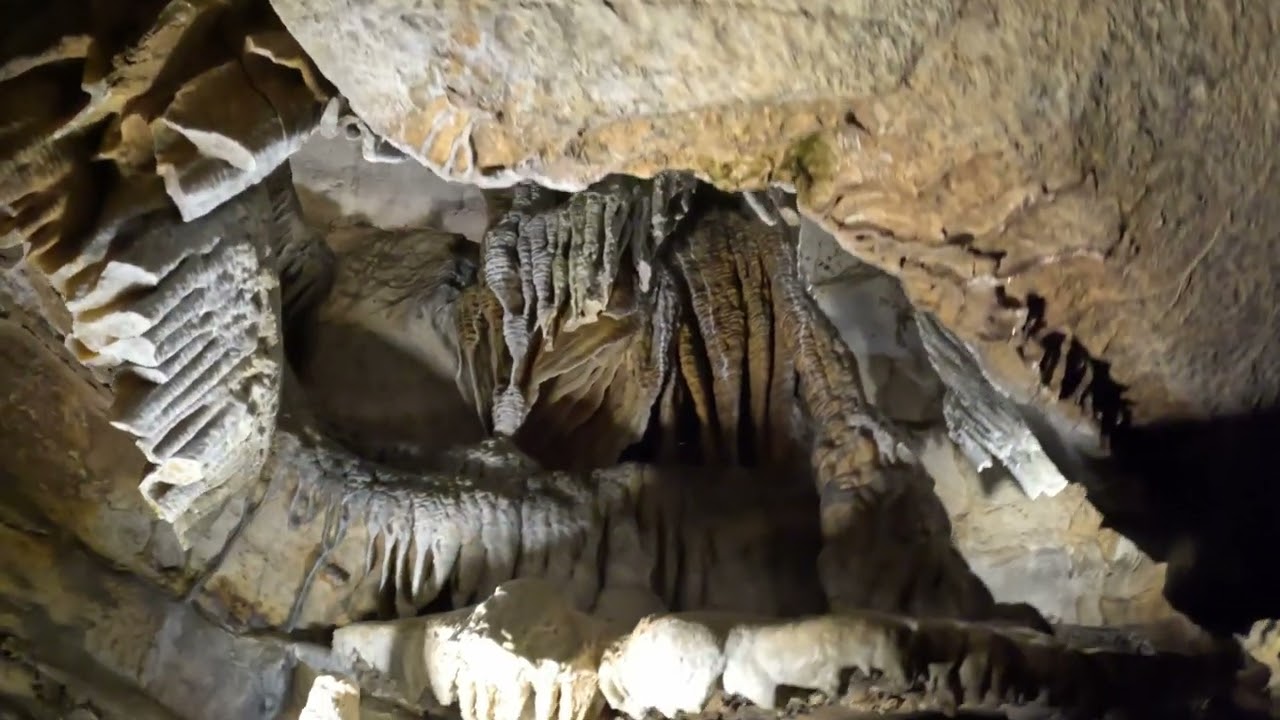 Ruby Falls Cave Tour - A Visit to the Waterfall Below