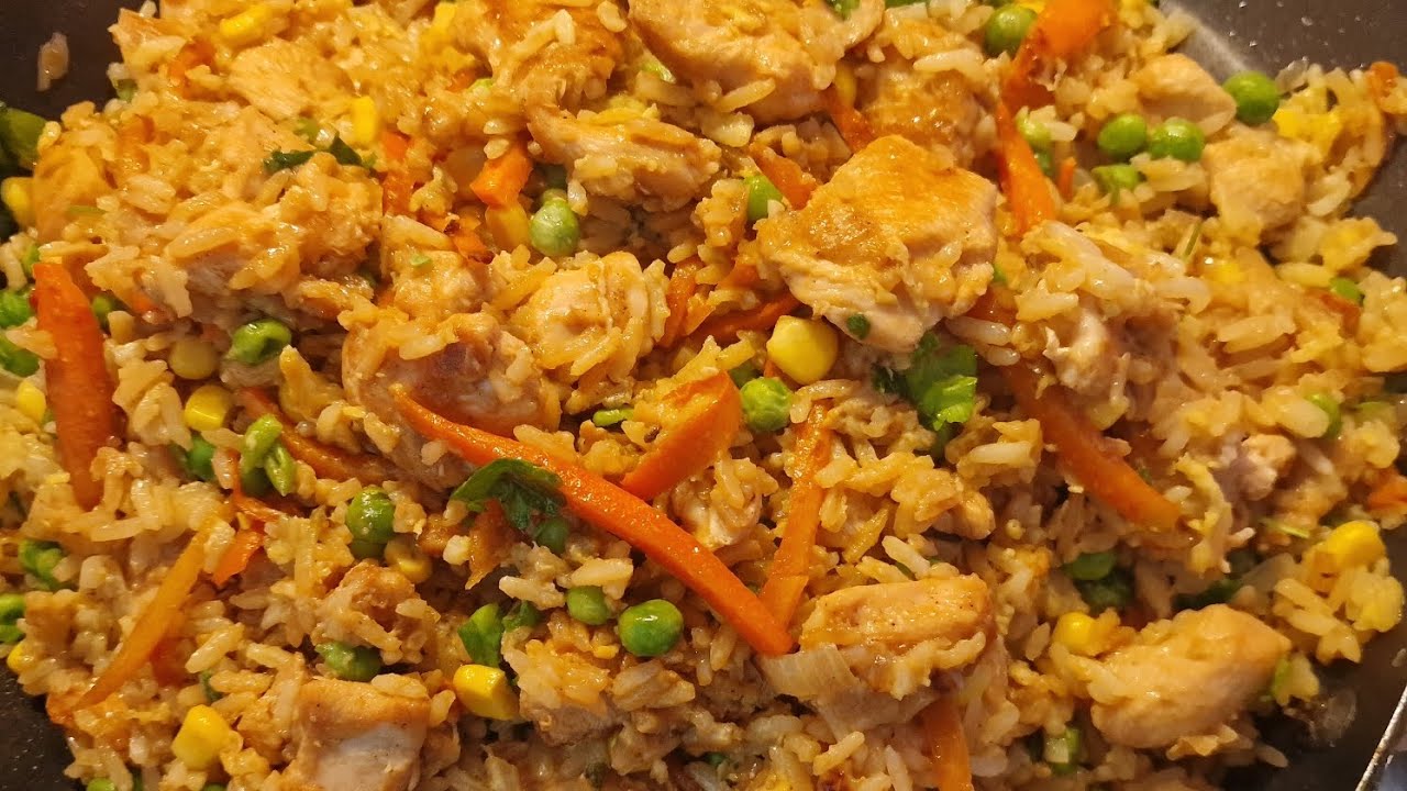 Arroz  frito muito bom.